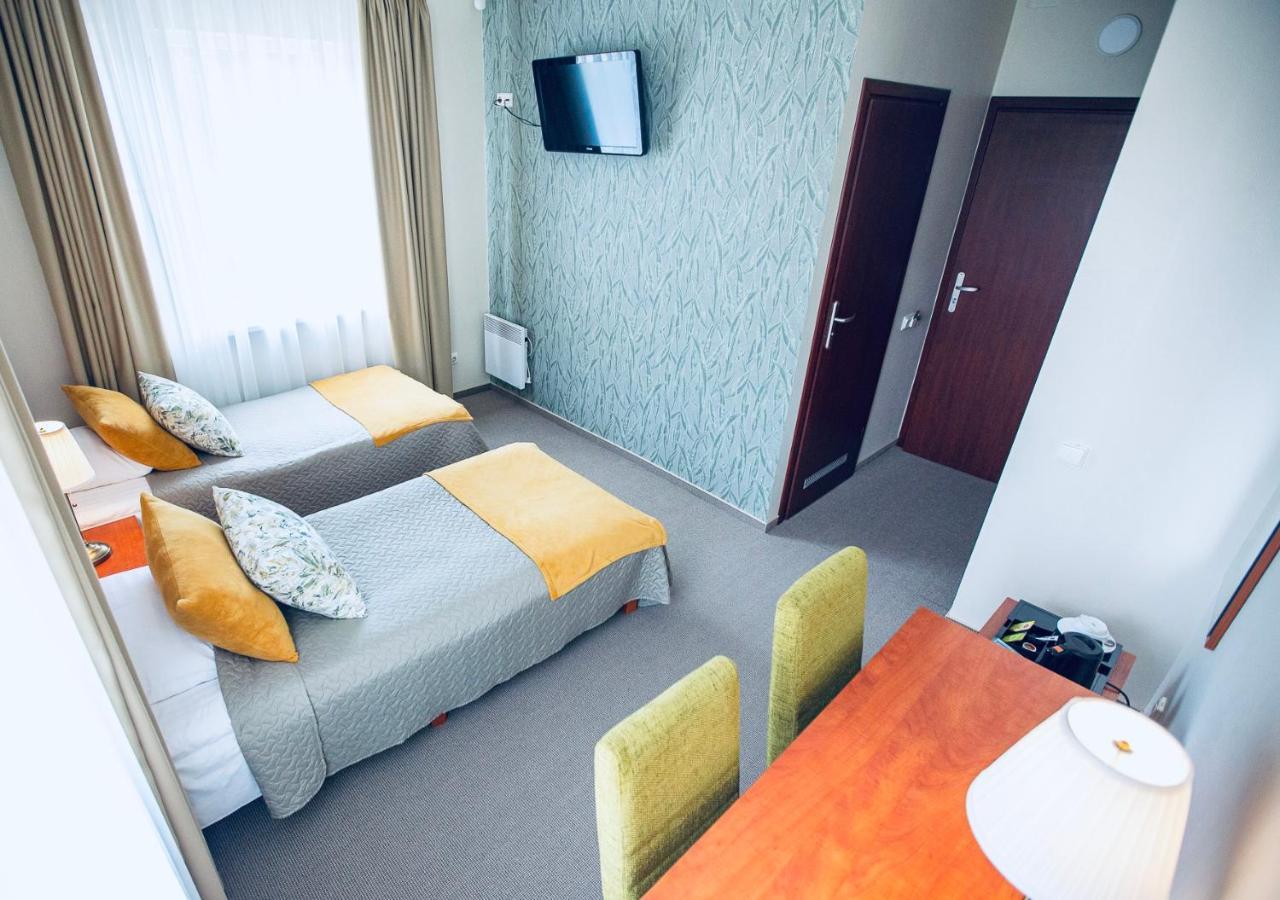 Hotel Zuvedra Ignalina Exterior foto
